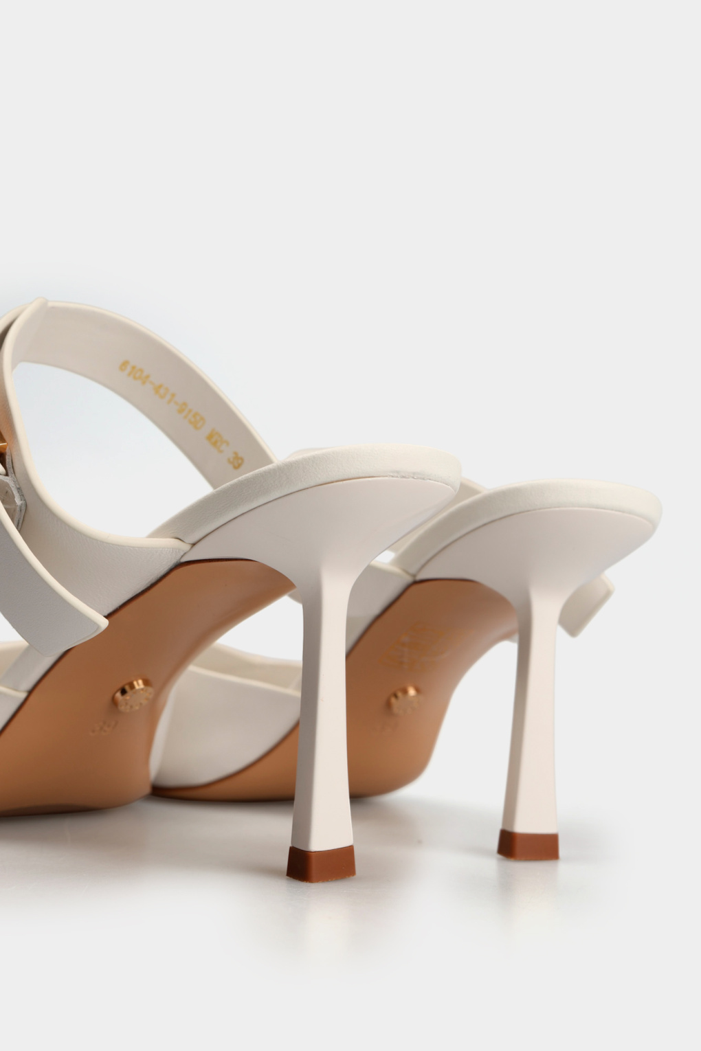 Босоножки Marc Cony