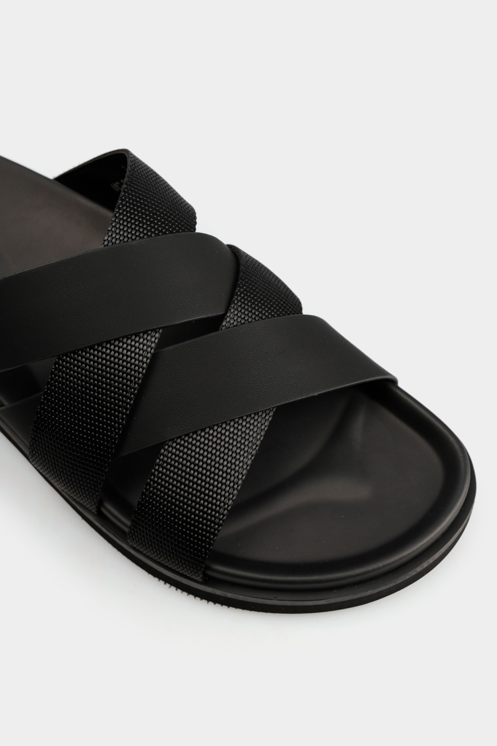 Шлепки Marc Cony