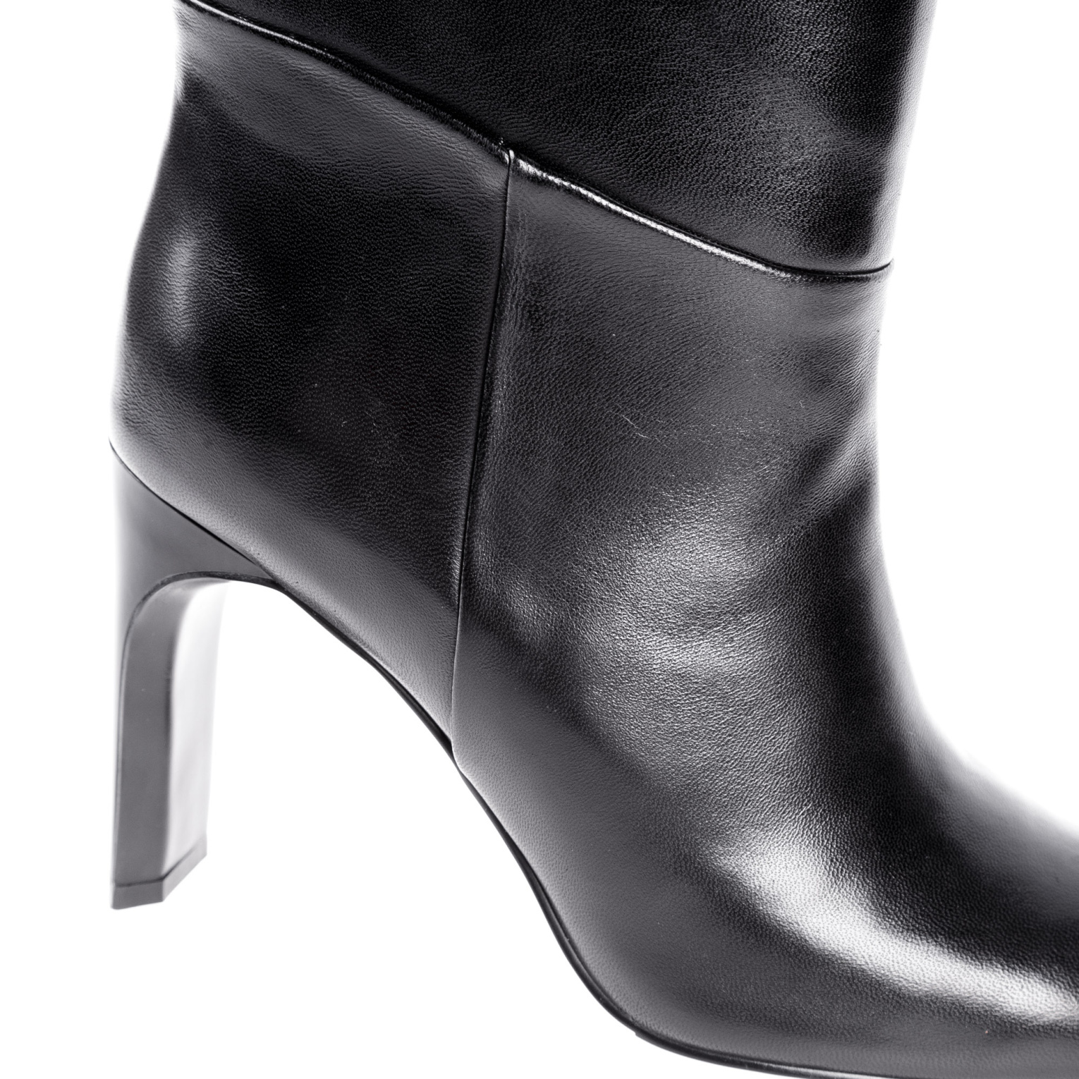 Сапоги на каблуке Marc Cony