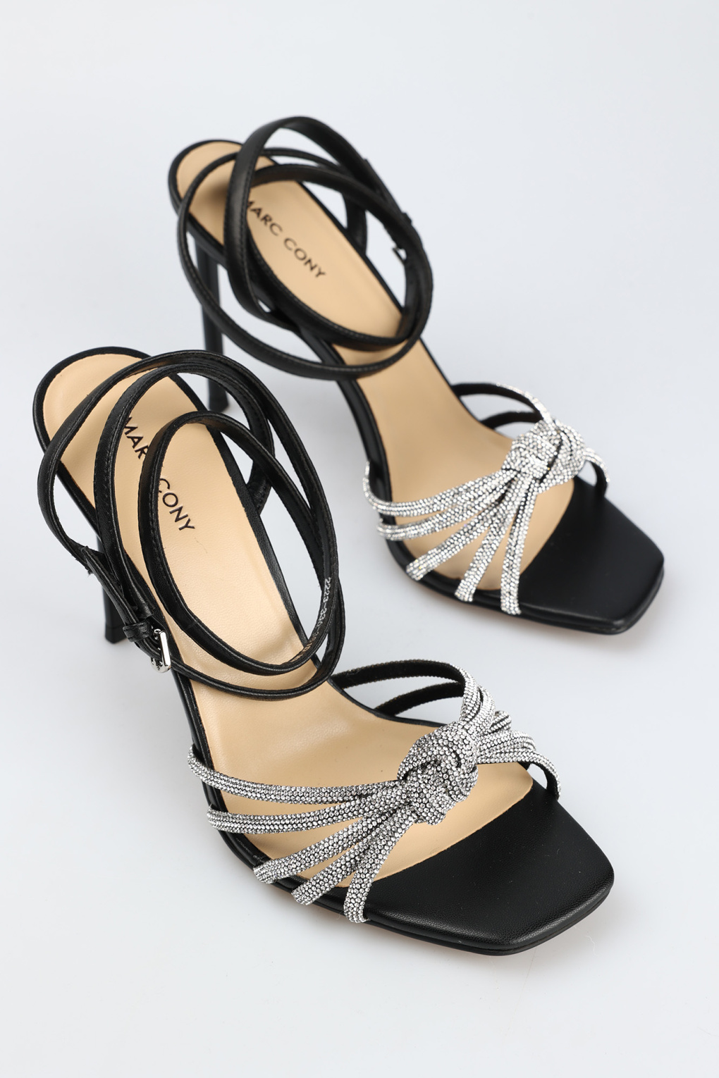 Босоножки на каблуке Marc Cony