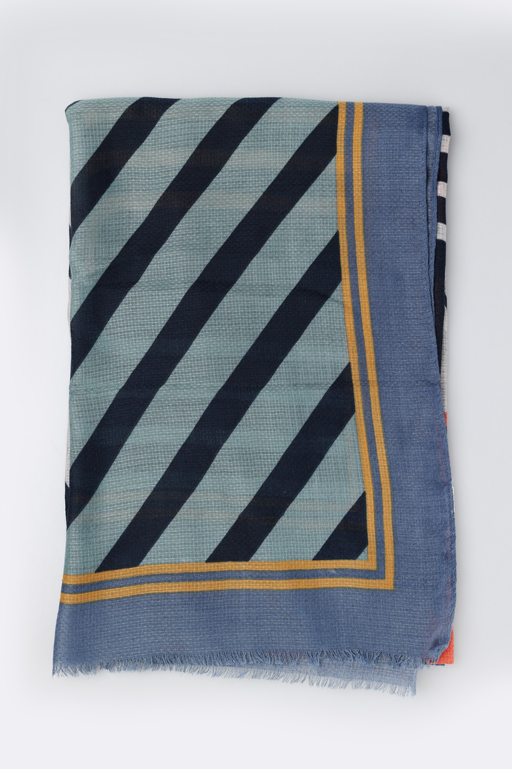 Палантин Marc Cony